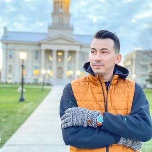 Meet your Posher, Mauro